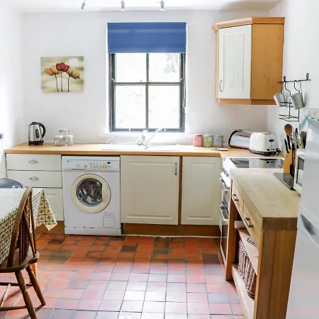 An Teach Ban Rossaveel