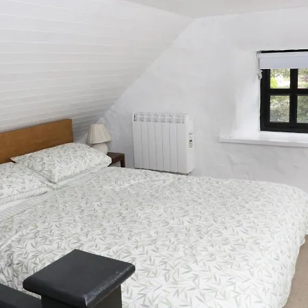 An Teach Ban * Rossaveel