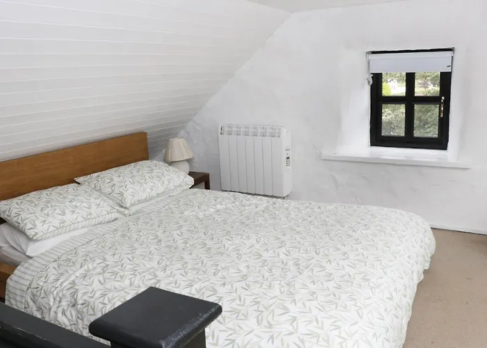 An Teach Ban * Rossaveel